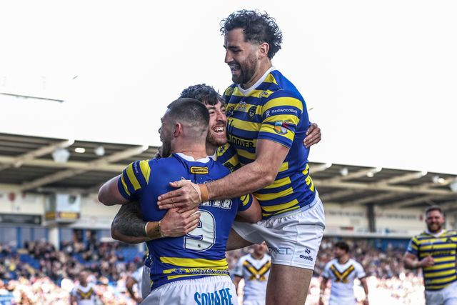 Matty Ashton of Warrington Wolves celebrates his try during the Betfred Super League round 5 match Warrington Wolves vs Castleford Tigers at The Halliwell Jones Stadium, Warrington, United Kingdom on 21 March 2026

(Photo by Alfie Cosgrove/News Images)