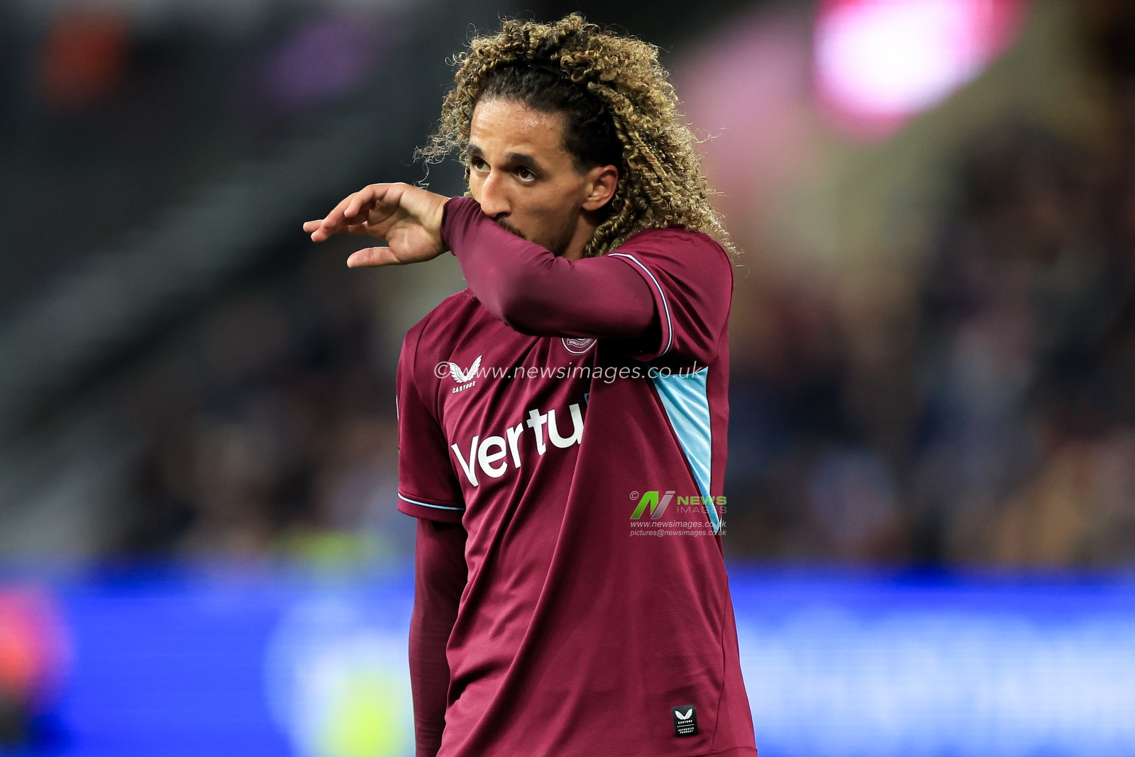 Hannibal Mejbri of Burnley during the Sky Bet Championship match Burnley vs Middlesbrough at Turf Moor, Burnley, United Kingdom on 02 September 2026

(Photo by Jorge Horsted/News Images)