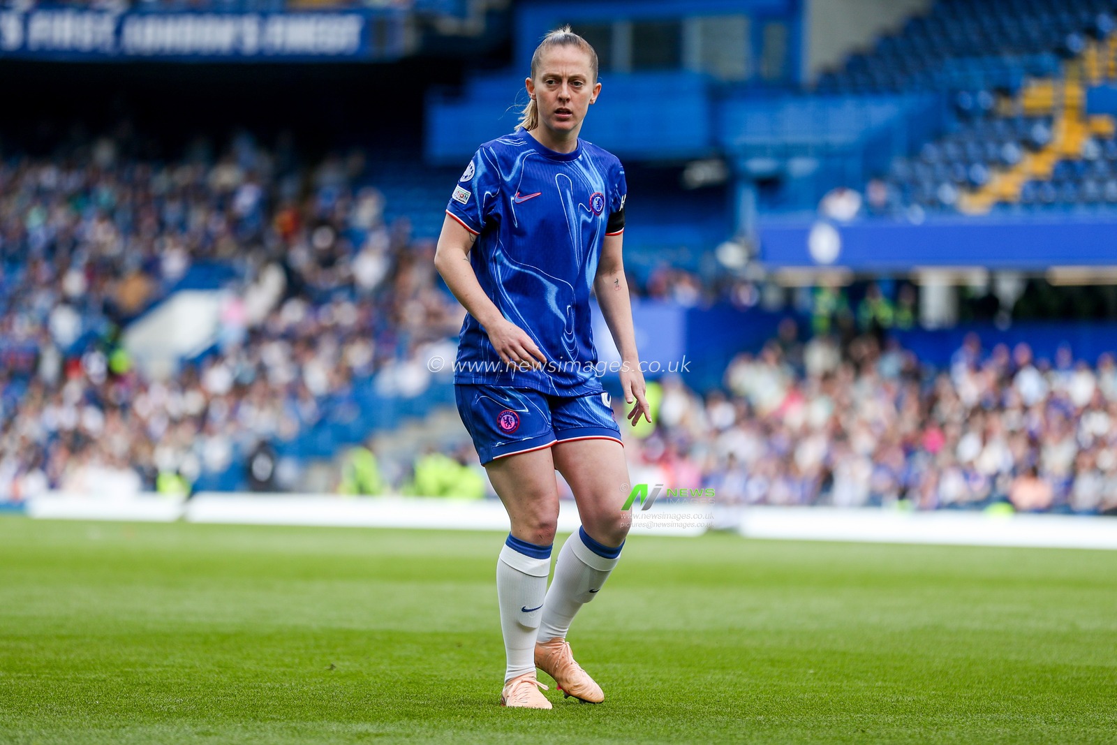 Keira Walsh of Chelsea Women in action during the UEFA Women's Champions League Semi-Final match Chelsea vs Barcelona at Stamford Bridge, London, United Kingdom, 27th April 2025

(Photo by Izzy Poles/News Images)