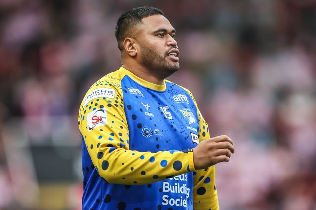 Sam Lisone of Leeds Rhinos in the pre-game warm up during the Betfred Super League round 21 match Leigh Leopards vs Leeds Rhinos at Leigh Sports Village, Leigh, United Kingdom, 7th August 2025

(Photo by Alfie Cosgrove/News Images)