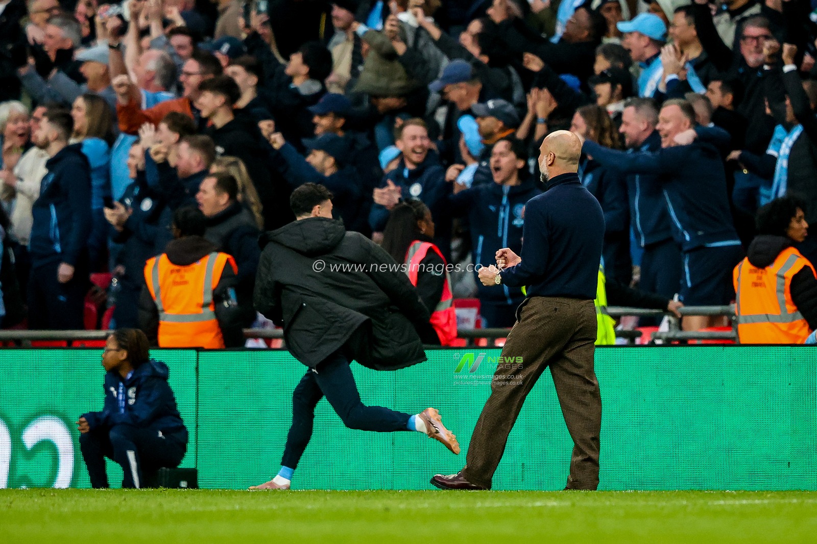 Pep Guardiola manager of Manchester City celebrates Nico O'Reilly of Manchester City scoring a goal to make it  during the Carabao Cup Final match Arsenal vs Manchester City at Emirates, London, United Kingdom on 22 March 2026

(Photo by Alfie Cosgrove/News Images)