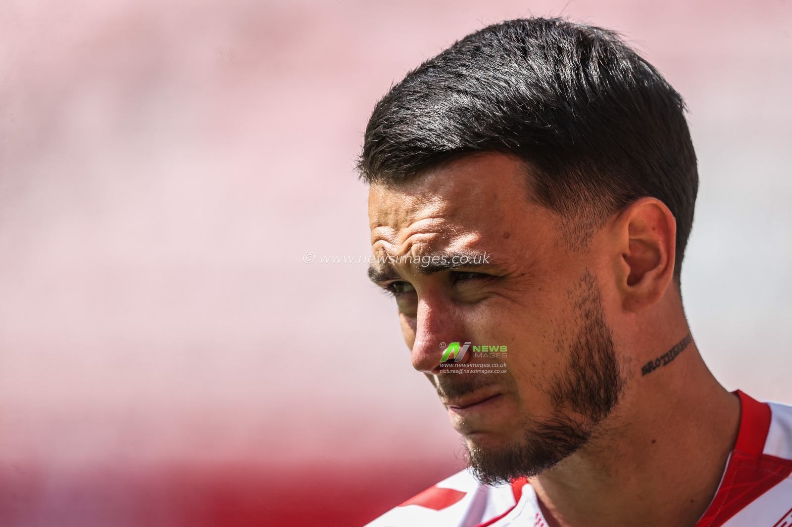 Enzo Le Fee of Sunderland in the pregame warmup session during the Pre-season friendly match Sunderland vs Real Betis at Stadium Of Light, Sunderland, United Kingdom, 2nd August 2025

(Photo by Alfie Cosgrove/News Images)