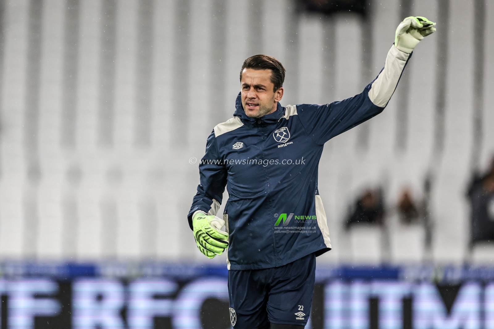 West Ham United goalkeeper Lukasz Fabianski in the pregame warmup session during the Premier League match West Ham United vs Brentford at London Stadium, London, United Kingdom, 20th October 2025

(Photo by Mark Cosgrove/News Images)