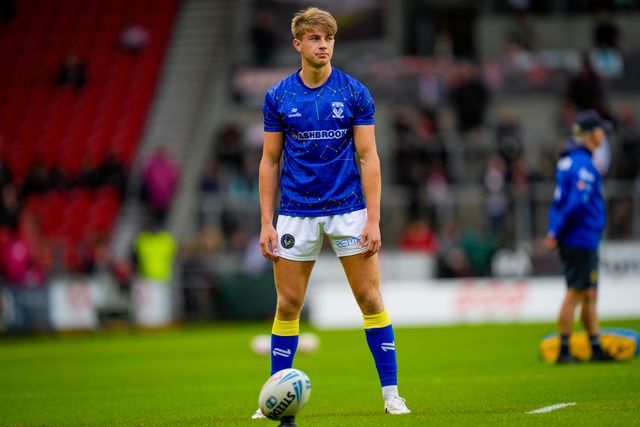Warrington warriors players in the pre-game warm up session during the Betfred Super League round 14 match St Helens vs Warrington Wolves at The BrewDog Stadium, St Helens, United Kingdom on 11 June 2026

(Photo by Maynard Manyowa/News Images)
