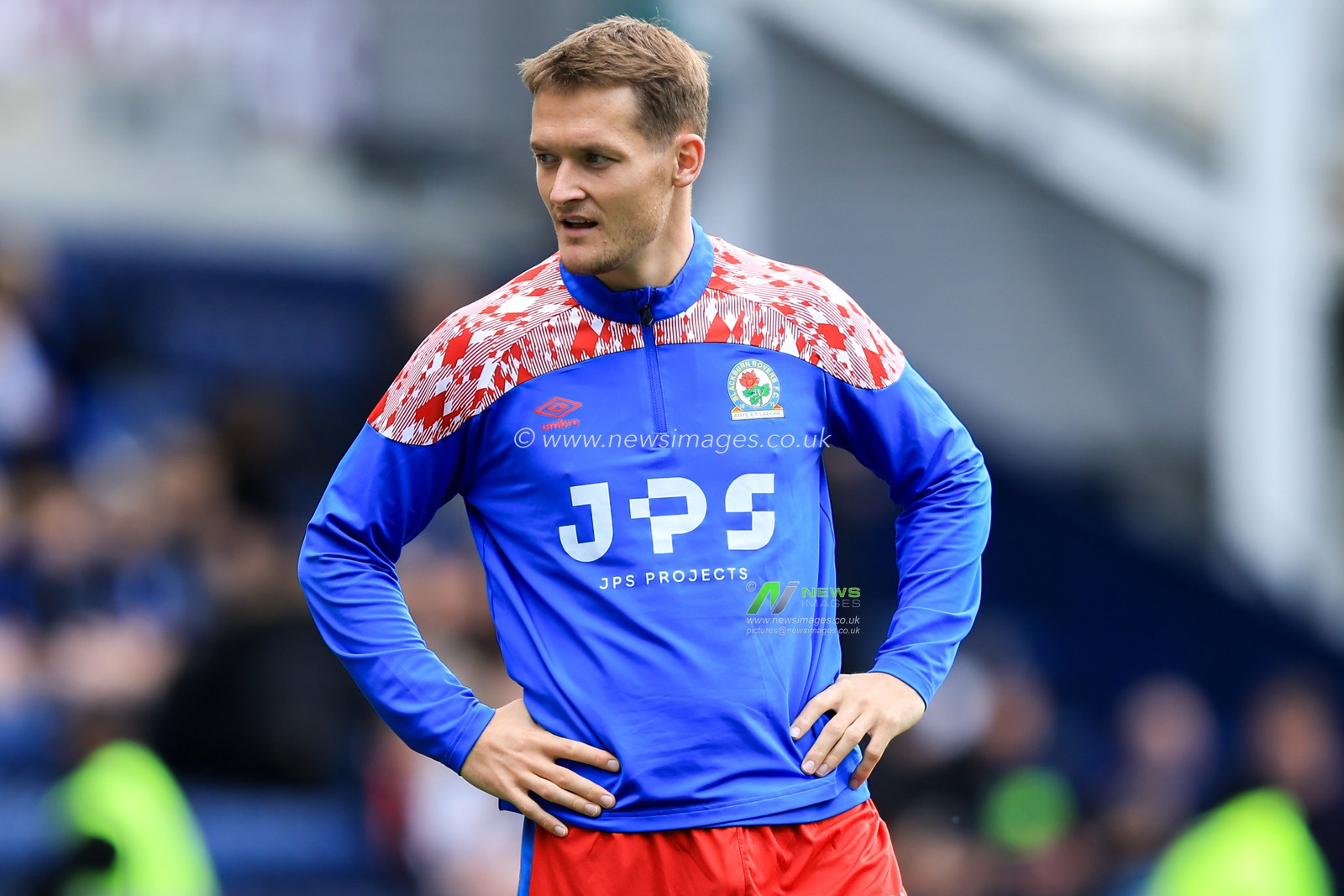 Sean McLoughlin of Blackburn Rovers warms up ahead of the Sky Bet Championship match Preston North End vs Blackburn Rovers at Deepdale, Preston, United Kingdom on 05 September 2026

(Photo by Jorge Horsted/News Images)