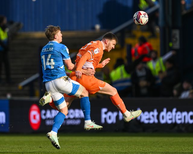 Lee Evans of Blackpool heads clear during the Sky Bet League 1 match Stockport County vs Blackpool at Edgeley Park Stadium, Stockport, United Kingdom, 1st March 2025

(Photo by Craig Thomas/News Images)