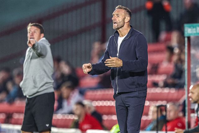 Ian Evatt manager of Blackpool gives his team instructions during the Sky Bet League One match Barnsley vs Blackpool at Oakwell, Barnsley, United Kingdom on 02 September 2026

(Photo by Alfie Cosgrove/News Images)