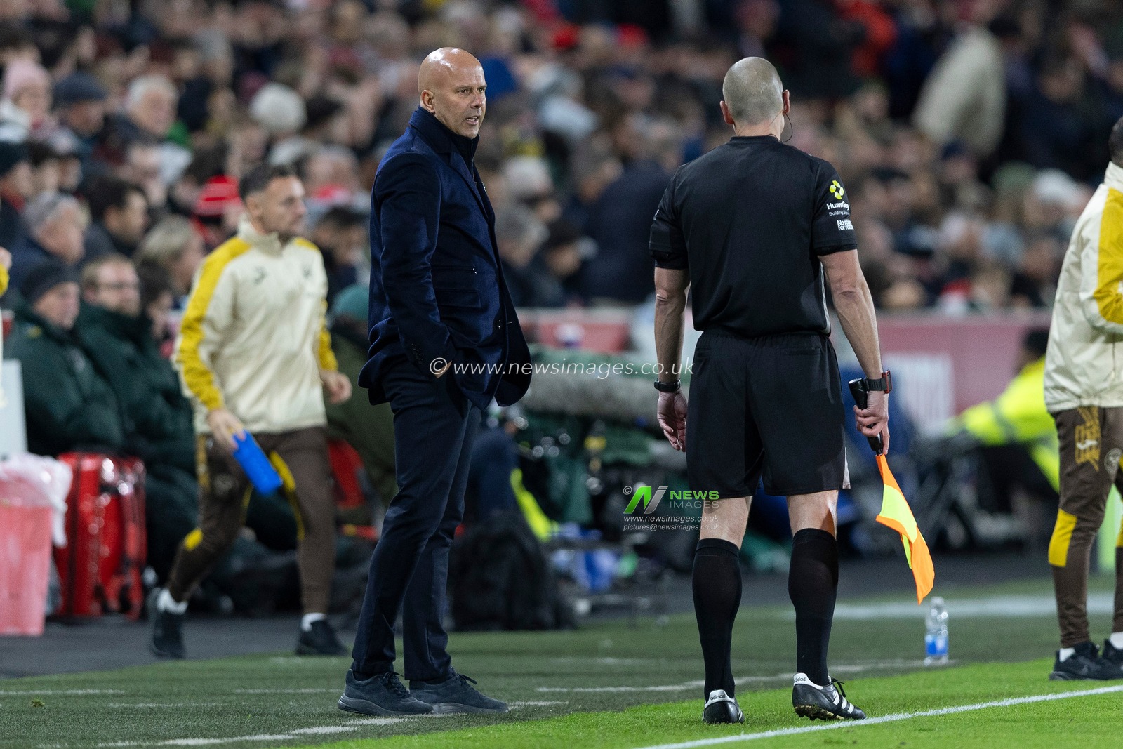 Arne Slot manager of Liverpool during the Premier League match Brentford vs Liverpool at The Gtech Community Stadium, London, United Kingdom, 25th October 2025

(Photo by Ian Stephen/News Images)