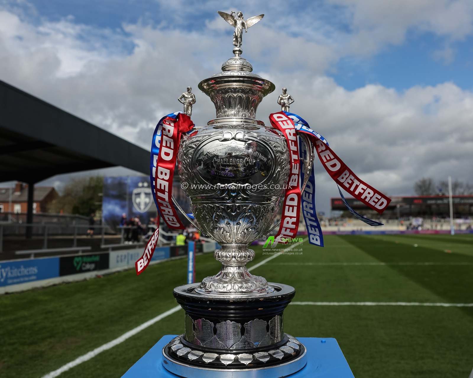 The Challenge Cup Trophy on display during the Betfred Challenge Cup Quarter Final match Wakefield Trinity vs Wigan Warriors at DIY Kitchens Stadium, Wakefield, United Kingdom on 12 April 2026

(Photo by Mark Cosgrove/News Images)