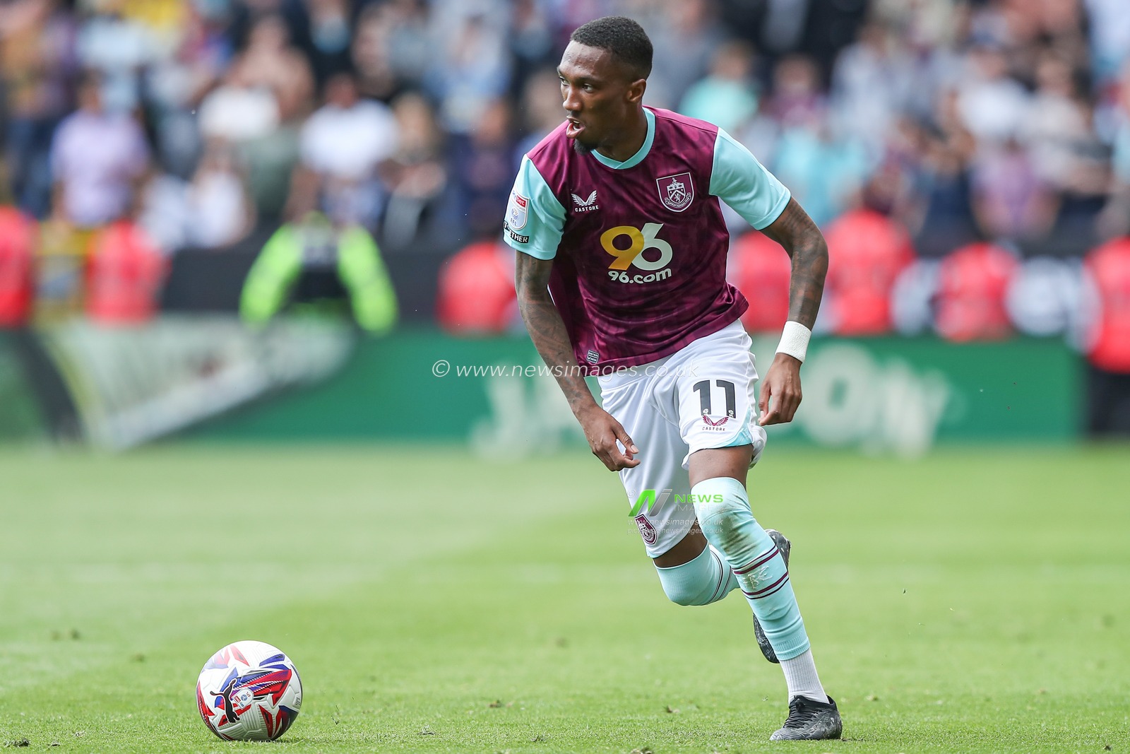 Jaidon Anthony of Burnley during the Sky Bet Championship match Burnley vs Millwall at Turf Moor, Burnley, United Kingdom, 3rd May 2025

(Photo by Jorge Horsted/News Images)
