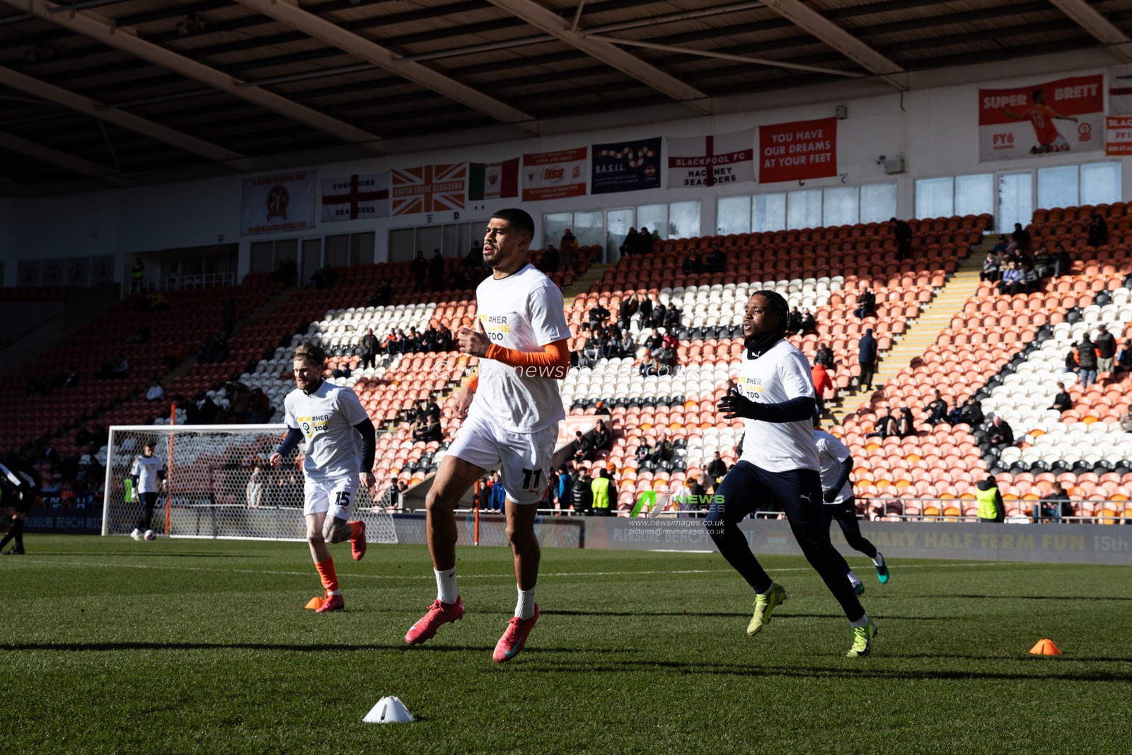 Ashley Fletcher of Blackpool during the pre-game warm up ahead of the Sky Bet League 1 match Blackpool vs Crawley Town at Bloomfield Road, Blackpool, United Kingdom, 22nd February 2025

(Photo by Gareth Evans/News Images)