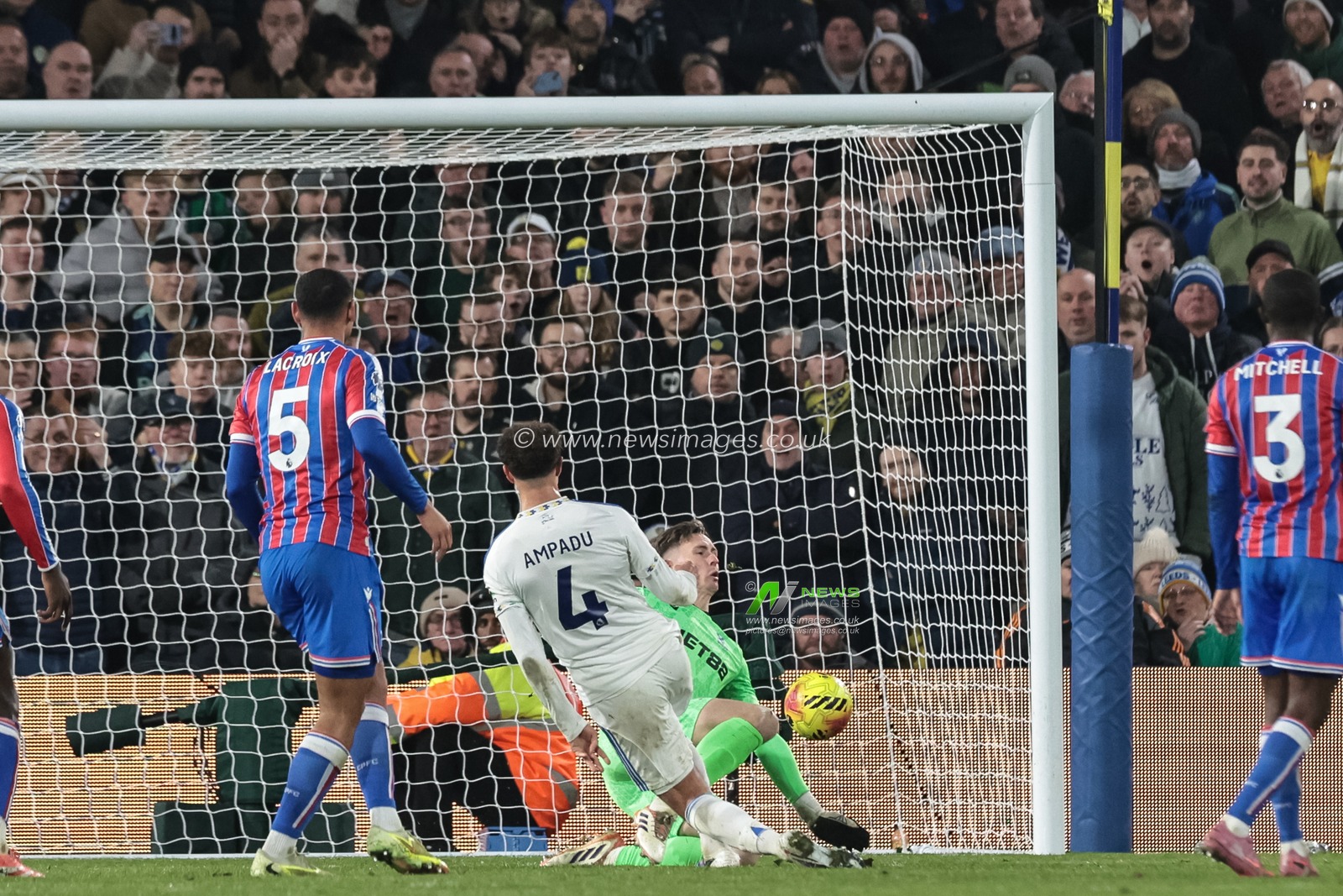Ethan Ampadu of Leeds United scores to make it 3-0 during the Premier League match Leeds United vs Crystal Palace at Elland Road, Leeds, United Kingdom, 20th December 2025

(Photo by Mark Cosgrove/News Images)

*** GER AUT SUI OUT ***