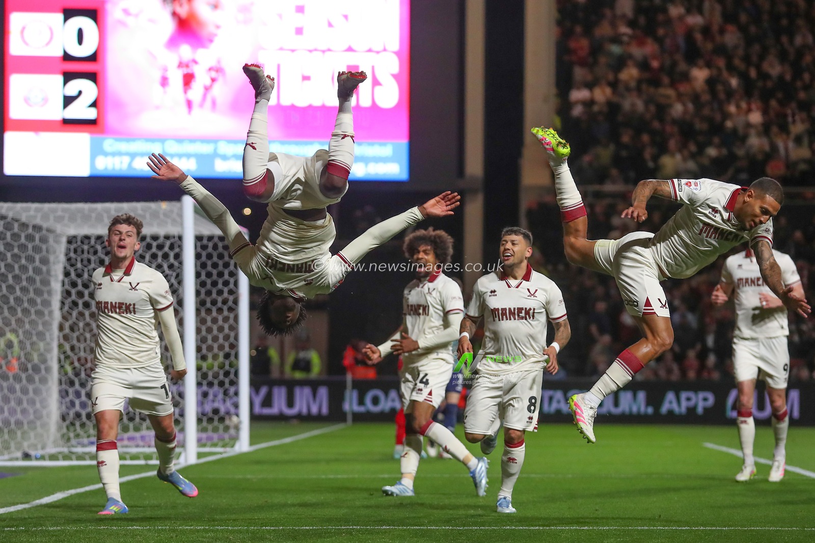 Andre Brooks of Sheffield United celebrates his goal to make it 0-2 during the Sky Bet Championship Playoff Semi-final match Bristol City vs Sheffield United at Ashton Gate, Bristol, United Kingdom, 8th May 2025

(Photo by Gareth Evans/News Images)
