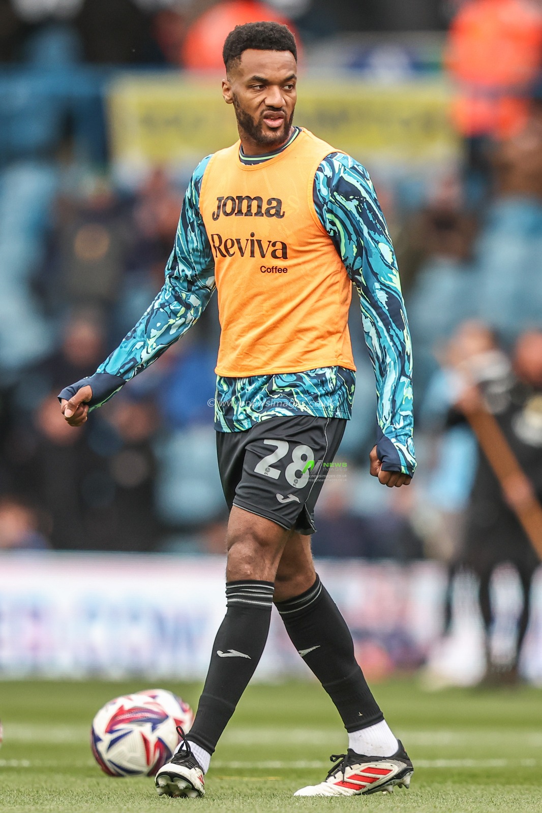 Hannes Delcroix of Swansea City in the pregame warmup session during the Sky Bet Championship match Leeds United vs Swansea City at Elland Road, Leeds, United Kingdom, 29th March 2025

(Photo by Alfie Cosgrove/News Images)