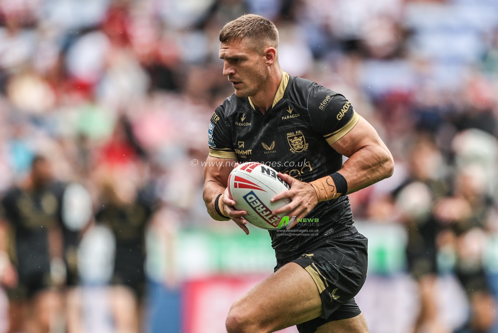 Jed Cartwright of Hull FC during pre-game warm up during the Betfred Super League Round 19 match Wigan Warriors vs Hull FC at The Brick Community Stadium, Wigan, United Kingdom, 19th July 2025

(Photo by Alfie Cosgrove/News Images)