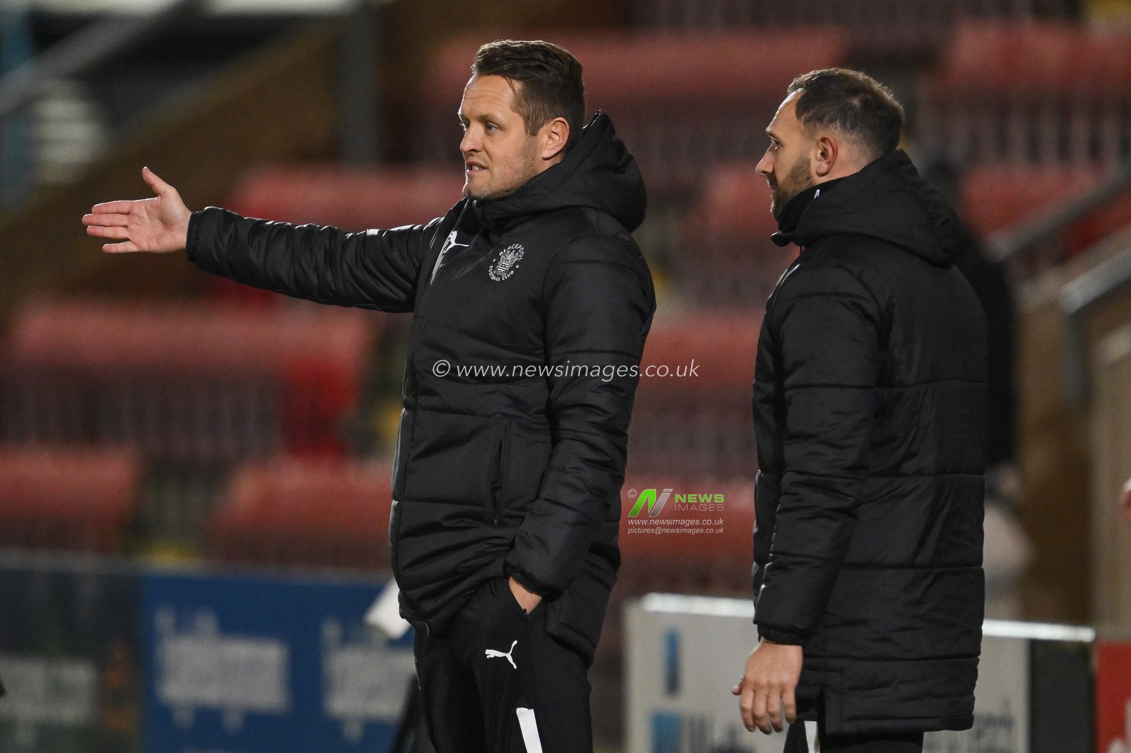 Matthew Blinkhorn Manager of Blackpool gives his team instructions during the FA Youth Cup U18â€™s match Crewe Alexandra vs Blackpool at The Mornflake Stadium, Crewe, United Kingdom, 27th November 2024

(Photo by Craig Thomas/News Images)
