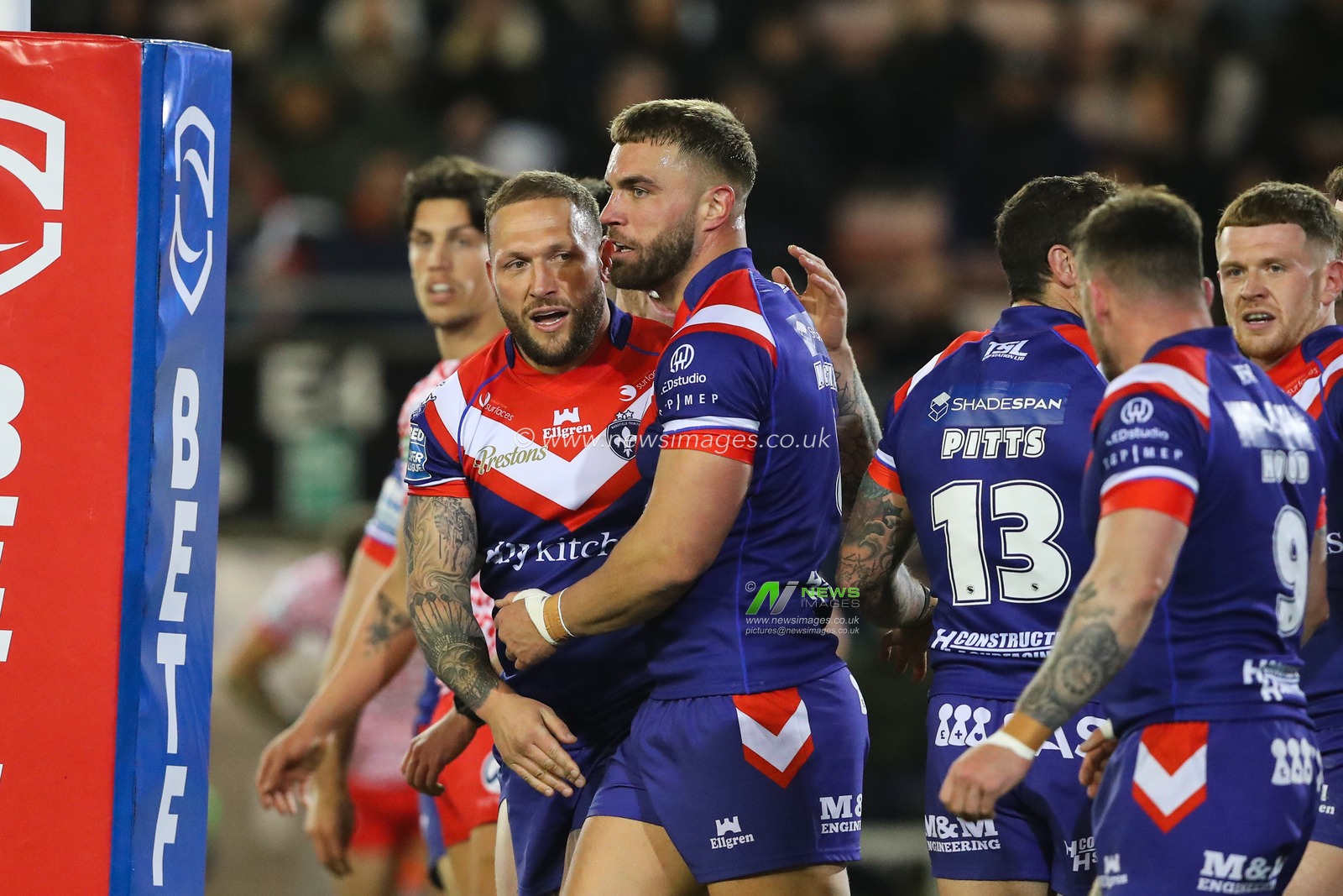 Mike McMeeken of Wakefield Trinity celebrates his try to make it 0-10 during the Betfred Super League Round 6 match Leigh Leopards vs Wakefield Trinity at Leigh Sports Village, Leigh, United Kingdom, 28th March 2025

(Photo by Gareth Evans/News Images)