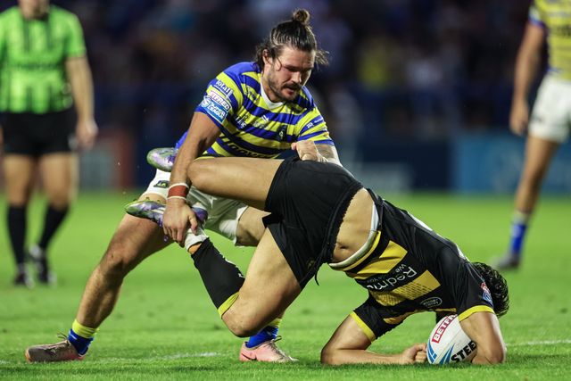 James Bentley of Warrington Wolves in action during the Betfred Super League round 23 match Warrington Wolves vs York Knights at The Halliwell Jones Stadium, Warrington, United Kingdom on 13 August 2026

(Photo by Mark Cosgrove/News Images)