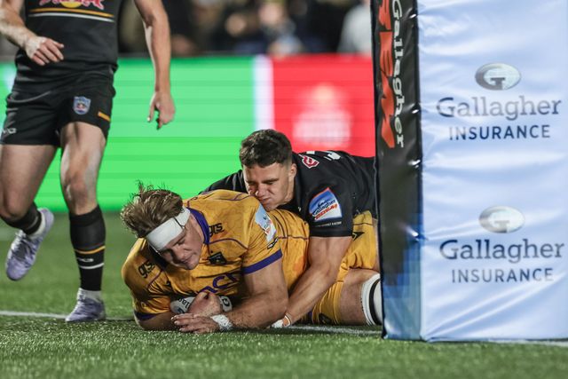 Alex Coles of Northampton Saints goes over for a try during the Gallagher Premiership match Newcastle Red Bulls vs Northampton Saints at Kingston Park, Newcastle, United Kingdom, 17th October 2025

(Photo by Mark Cosgrove/News Images)