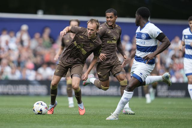 Mikkel Damsgaard of Brentford on the ball during the Pre-season friendly match Queens Park Rangers vs Brentford at Kiyan Prince Foundation Stadium, London, United Kingdom, 2nd August 2025

(Photo by Harvey Murphy/News Images)