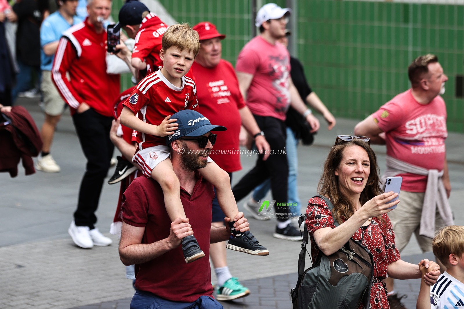 Nottingham Forest fans ahead of the Emirates FA Cup Semi-Final match Nottingham Forest vs Manchester City at Wembley Stadium, London, United Kingdom, 26th April 2025

(Photo by Alfie Cosgrove/News Images)