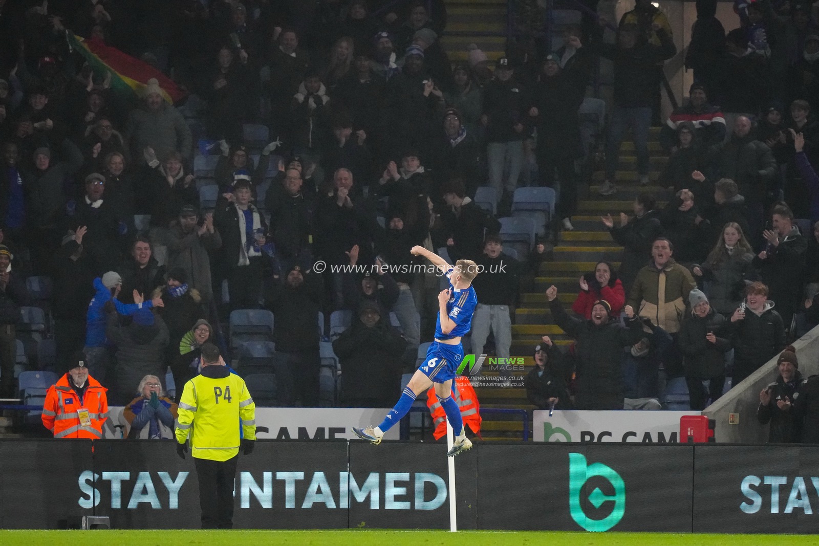 Jordan James of Leicester City celebrates his goal to make it 2-1 during the Sky Bet Championship match Leicester City vs Derby County at King Power Stadium, Leicester, United Kingdom, 29th December 2025

(Photo by Maynard Manyowa/News Images)

*** GER AUT SUI OUT ***