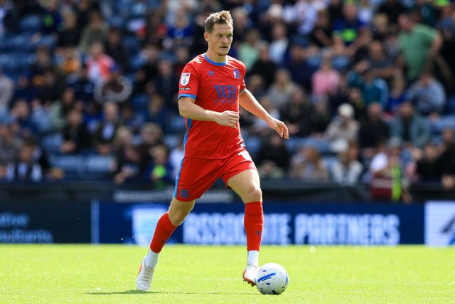 Sean McLoughlin of Blackburn Rovers with ball at his feet during the Sky Bet Championship match Preston North End vs Blackburn Rovers at Deepdale, Preston, United Kingdom on 05 September 2026

(Photo by Jorge Horsted/News Images)