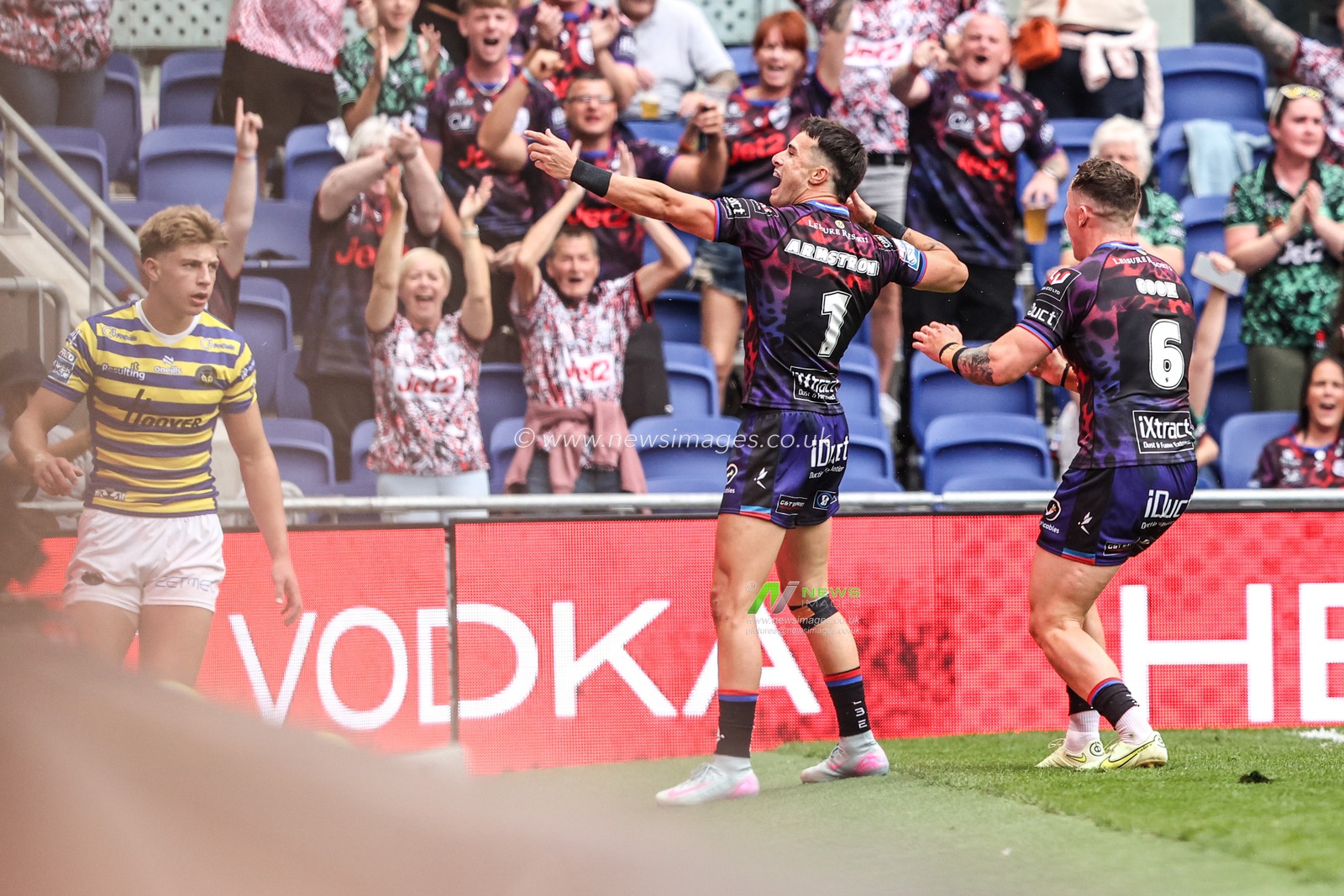 David Armstrong of Leigh Leopards celebrates his try during the Betfred Super League Magic Weekend match Leigh Leopards vs Warrington Wolves at Leigh Sports Village, Leigh, United Kingdom on 04 July 2026

(Photo by Alfie Cosgrove/News Images)
