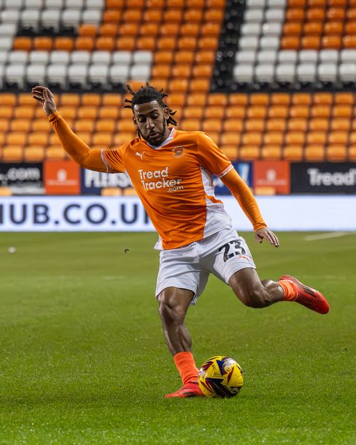 Dom Thompson of Blackpool makes a break with the ball during the Vertu Trophy match Blackpool vs Aston Villa U21 at Bloomfield Road, Blackpool, United Kingdom, 17th December 2024

(Photo by Craig Thomas/News Images)