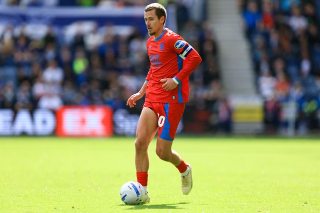 Todd Cantwell of Blackburn Rovers controls the ball during the Sky Bet Championship match Preston North End vs Blackburn Rovers at Deepdale, Preston, United Kingdom on 05 September 2026

(Photo by Jorge Horsted/News Images)