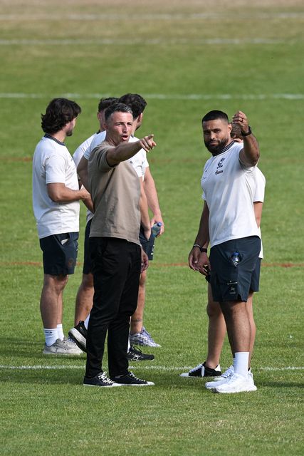 Manager of Warrington Wolves, Sam Burgess, interacts with Toafofoa Sipley of Warrington Wolves  prior to the Betfred Super League round 22 match Bradford Bulls vs Warrington Wolves at Odsal Stadium, Bradford, United Kingdom on 08 August 2026

(Photo by Ben Roberts/News Images)