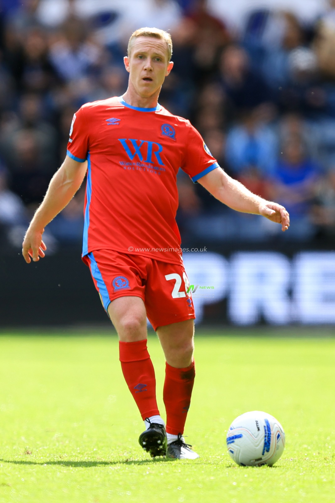 Adam Forshaw of Blackburn Rovers with ball at his feet during the Sky Bet Championship match Preston North End vs Blackburn Rovers at Deepdale, Preston, United Kingdom on 05 September 2026

(Photo by Jorge Horsted/News Images)