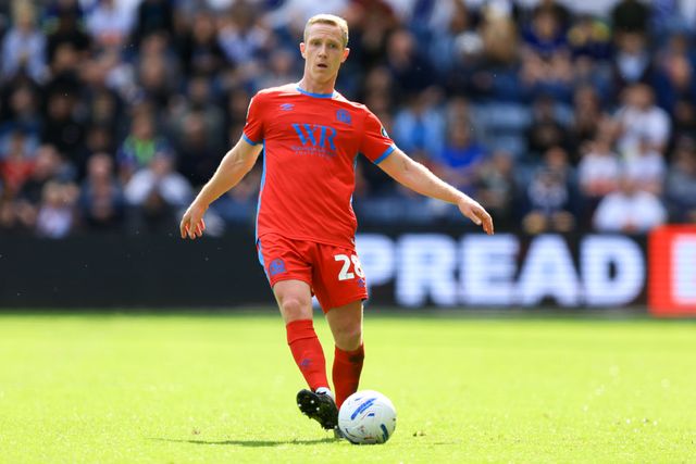 Adam Forshaw of Blackburn Rovers with ball at his feet during the Sky Bet Championship match Preston North End vs Blackburn Rovers at Deepdale, Preston, United Kingdom on 05 September 2026

(Photo by Jorge Horsted/News Images)