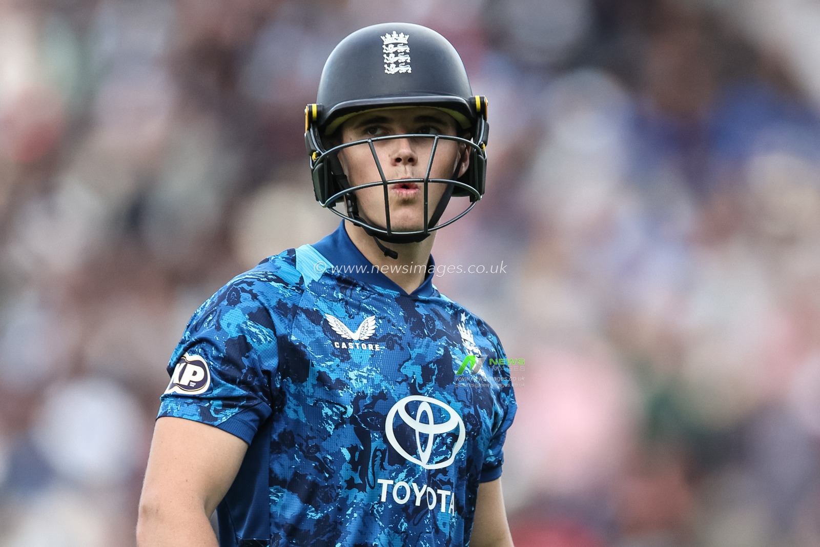 Jacob Bethell of England leaves the field of play after been dismissed during the 1st Metro Bank ODI England vs West Indies at Edgbaston, Birmingham, United Kingdom, 29th May 2025

(Photo by Mark Cosgrove/News Images)