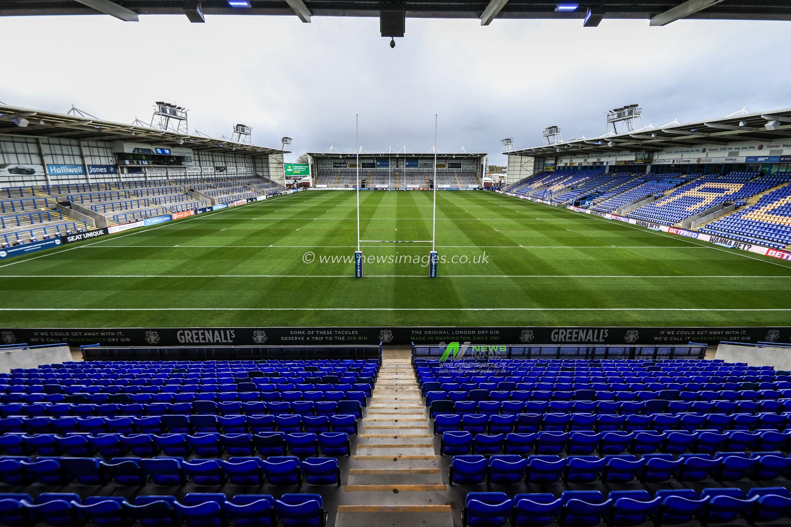 A general view of Halliwell Jones Stadium ahead of the Betfred Challenge Cup Quarter Final match Warrington Wolves vs Leigh Leopards at The Halliwell Jones Stadium, Warrington, United Kingdom on 11 April 2026

(Photo by Alfie Cosgrove/News Images)