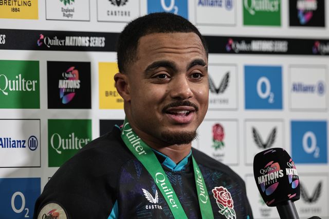 Man of the match Max Ojomoh of England during the Quilter Nations Series 2025 match England vs Argentina at Allianz Stadium, Twickenham, United Kingdom, 23rd November 2025

(Photo by Mark Cosgrove/News Images)

*** GER AUT SUI OUT ***