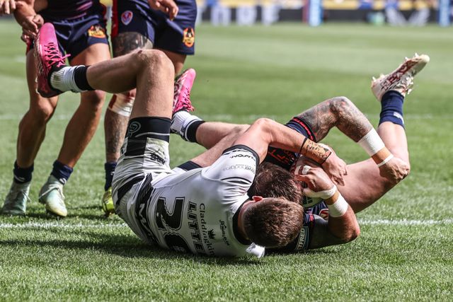 Kyle Feldt of St. Helens goes over for a try during the Betfred Super League round 17 match Hull FC vs St Helens at MKM Stadium, Hull, United Kingdom, 5th July 2025

(Photo by Alfie Cosgrove/News Images)