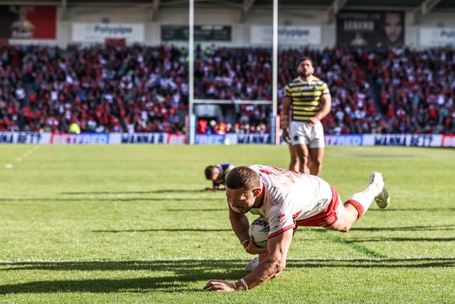 James Batchelor of Hull KR goes over for a try during the Betfred Challenge Cup Semi-Finals match Warrington Wolves vs Hull KR at Eco-Power Stadium, Doncaster, United Kingdom on 10 May 2026

(Photo by Alfie Cosgrove/News Images)