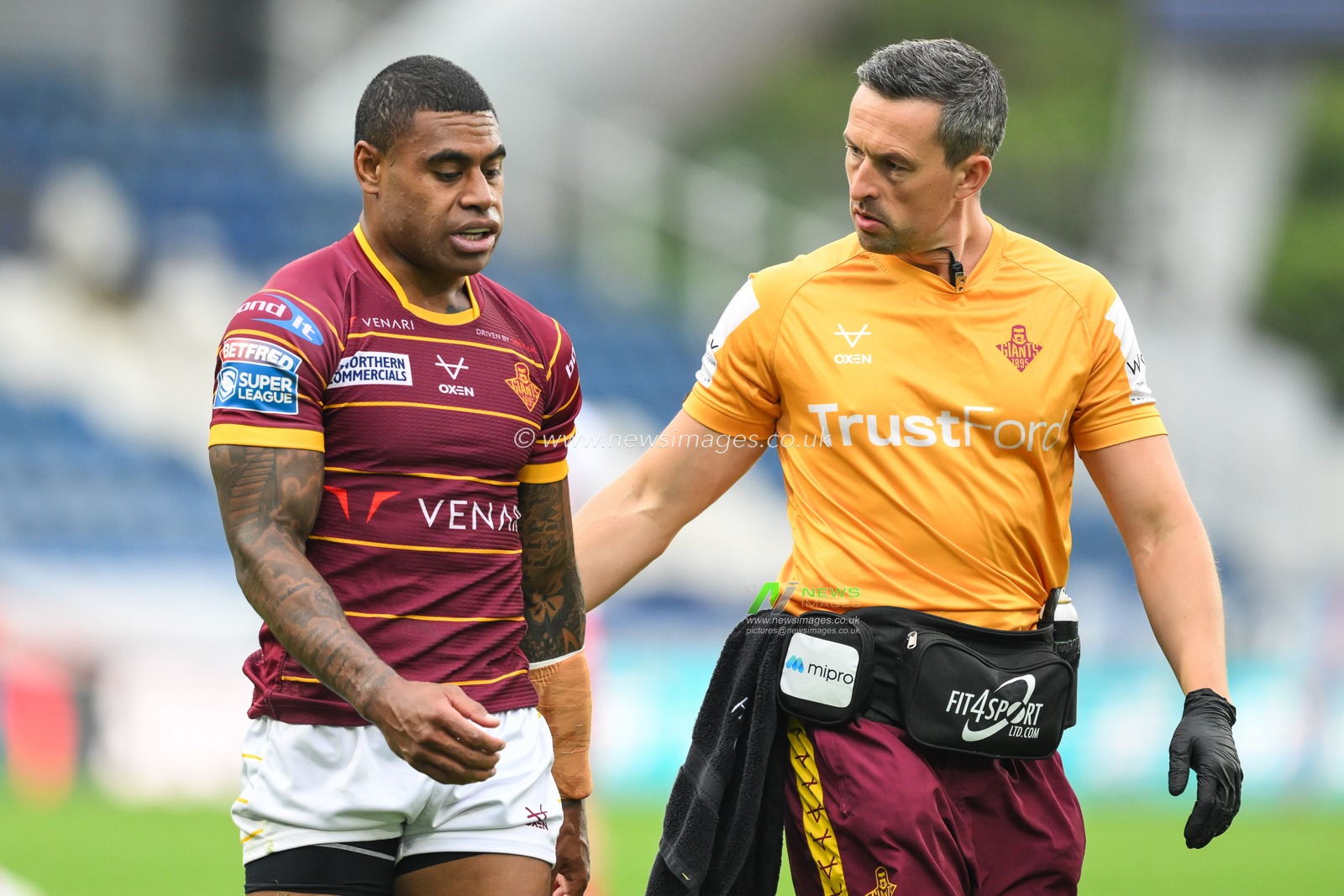 Kevin Naiqama of Huddersfield Giants receives treatment after a high tackle during the Betfred Super League Round 24 match Huddersfield Giants vs St Helens at John Smith's Stadium, Huddersfield, United Kingdom, 1st September 2024

(Photo by Craig Thomas/News Images)