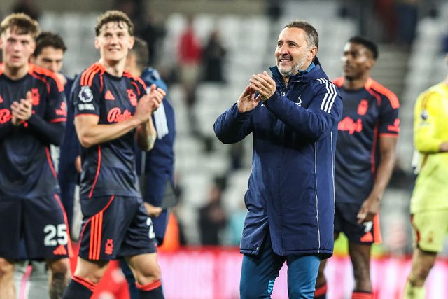 Vitor Pereira manager of Nottingham Forest applauds the fans after the game during the Premier League match Sunderland vs Nottingham Forest at Stadium Of Light, Sunderland, United Kingdom on 24 April 2026

(Photo by Alfie Cosgrove/News Images)