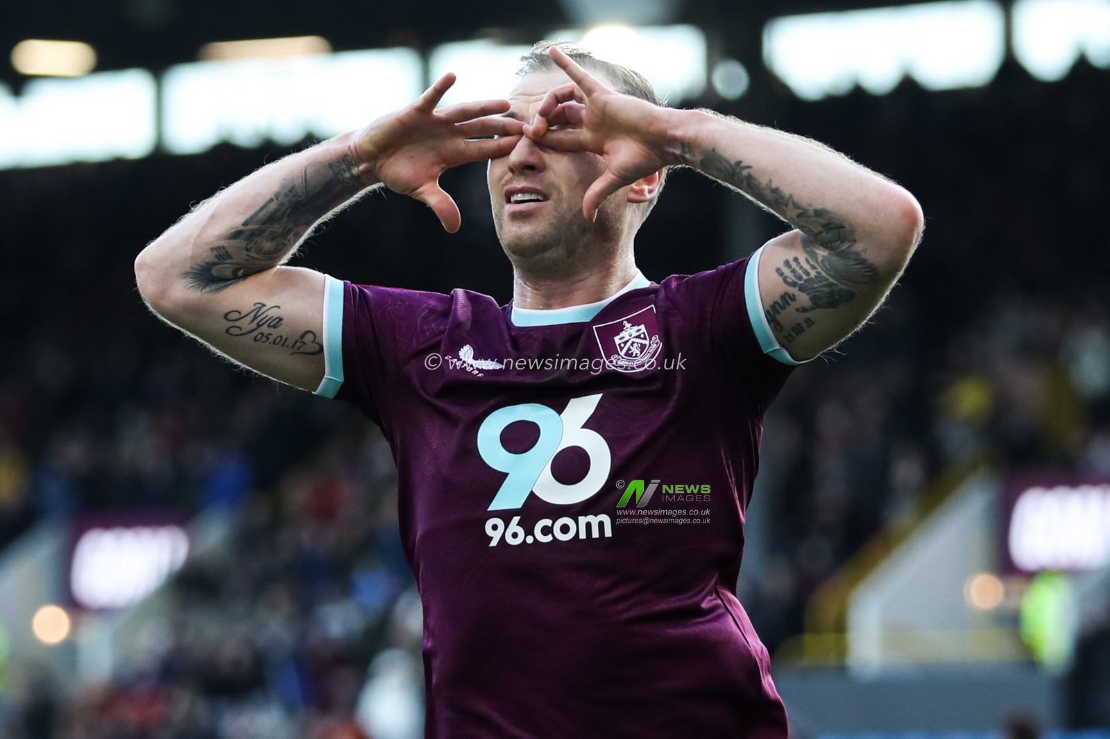 Ashley Barnes of Burnley celebrates after scoring to make it 1-0 during the Emirates FA Cup Third Round match Burnley vs Millwall at Turf Moor, Burnley, United Kingdom, 10th January 2026

(Photo by Jorge Horsted/News Images)