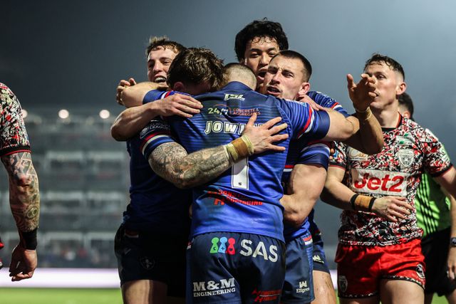 Oliver Pratt of Wakefield Trinity celebrates his try during the Betfred Super League round 5 match Wakefield Trinity vs Leigh Leopards at DIY Kitchens Stadium, Wakefield, United Kingdom on 20 March 2026

(Photo by Alfie Cosgrove/News Images)