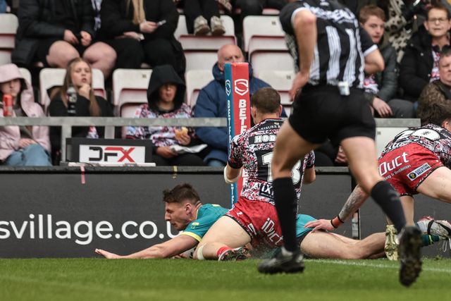 Tom Davies of Hull KR goes over for a try during the Betfred Super League round 11 match Leigh Leopards vs Hull KR at Leigh Sports Village, Leigh, United Kingdom on 16 May 2026

(Photo by Mark Cosgrove/News Images)