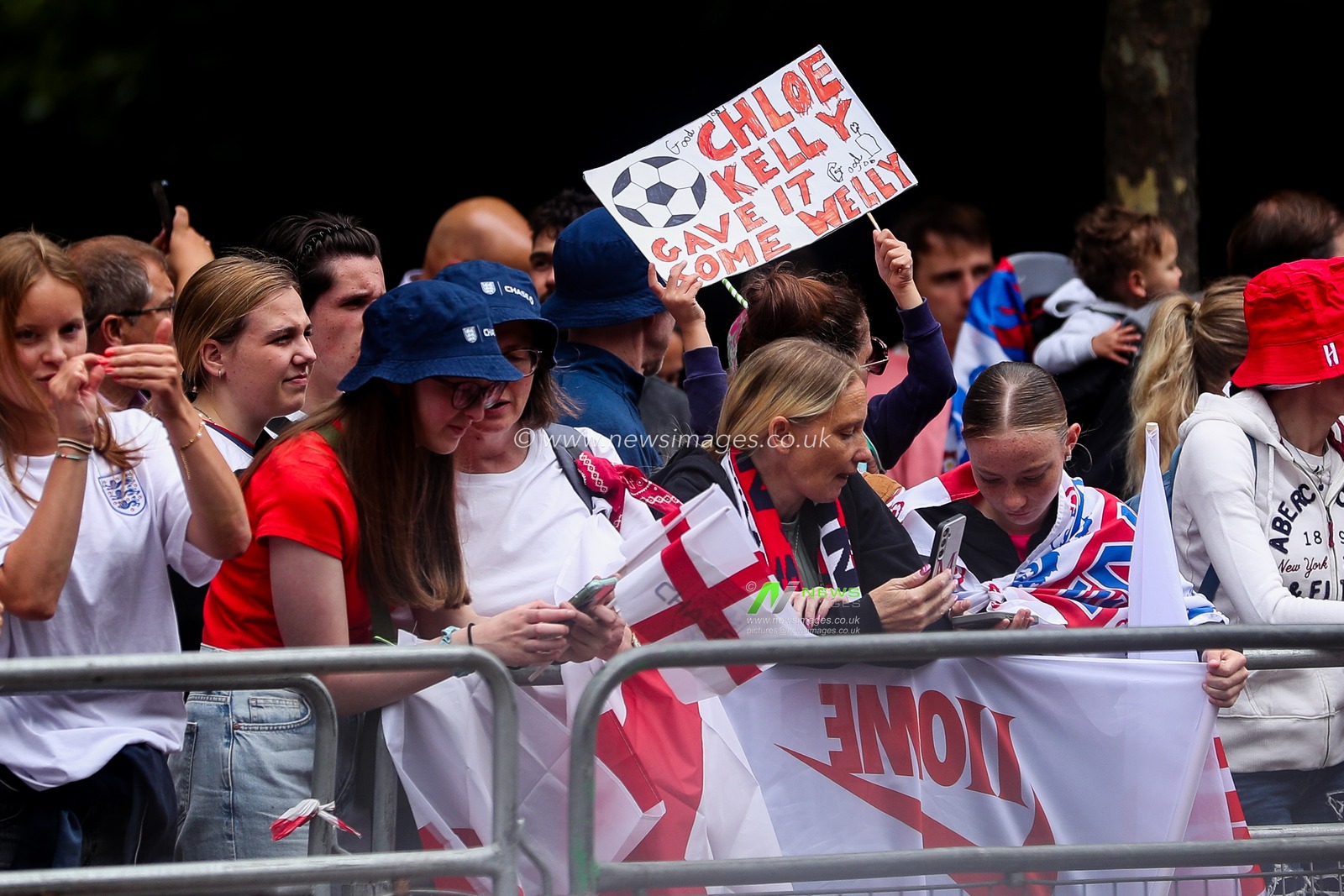 Fans arrive at The Mall prior to England Women's Euros Victory Parade at The Mall, London, United Kingdom, 29th July 2025

(Photo by Izzy Poles/News Images)