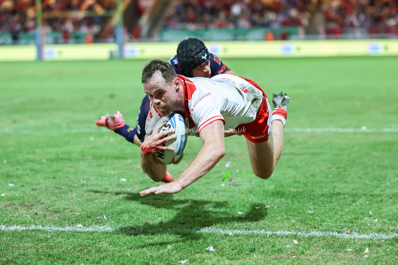 Joe Burgess of Hull KR goes over for a try during the Betfred Super League Round 24 match Hull KR vs St Helens at Sewell Group Craven Park, Kingston upon Hull, United Kingdom, 29th August 2025

(Photo by Mark Cosgrove/News Images)