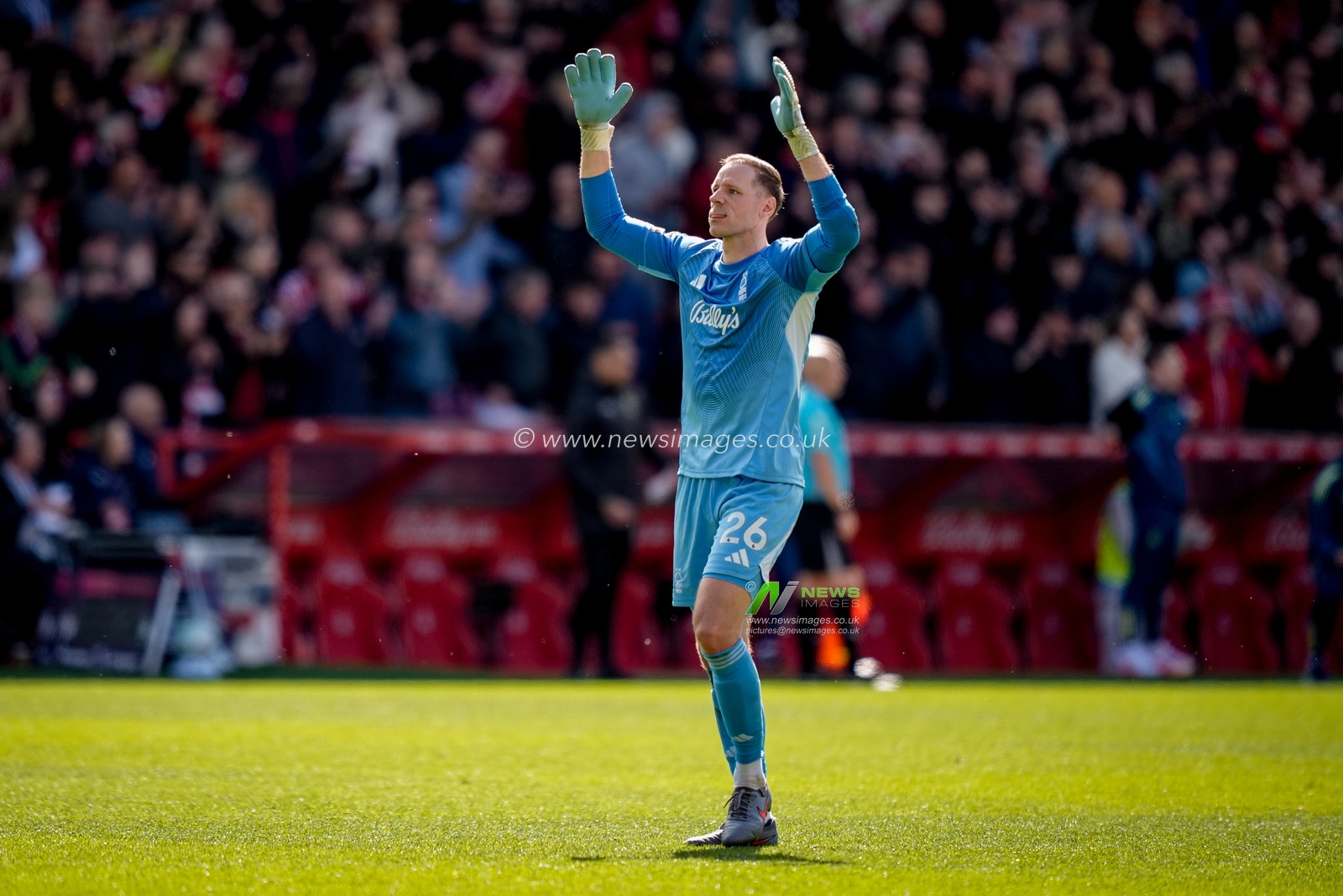 Nottingham Forest goalkeeper Matz Sels celebrates Elliot Anderson of Nottingham Forest scoring a goal to make it  during the Premier League match Nottingham Forest vs Newcastle Untied at City Ground, Nottingham, United Kingdom on 10 May 2026

(Photo by Maynard Manyowa/News Images)