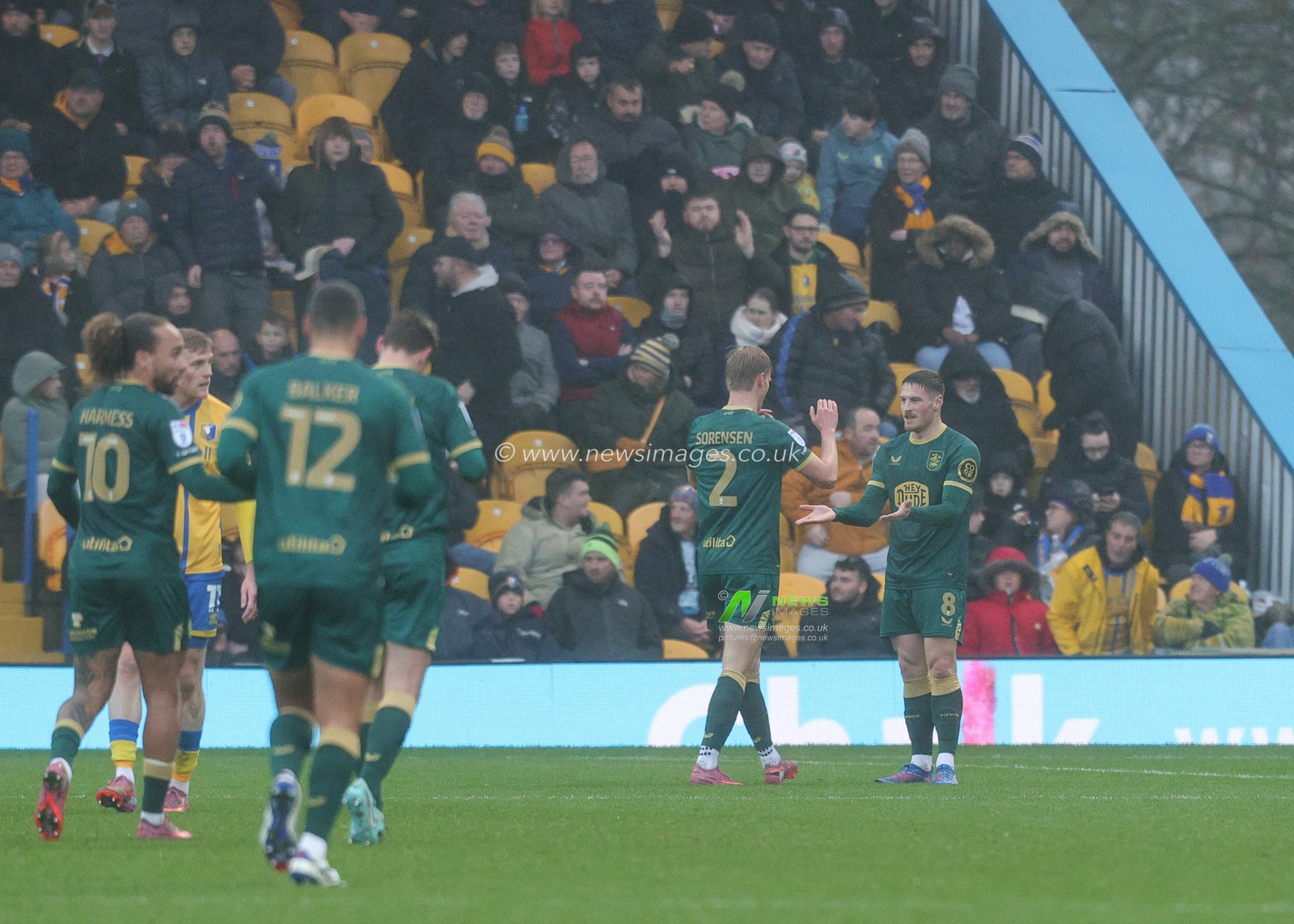 Ben Wiles of Huddersfield Town celebrates his goal to make it 0-3 during the Sky Bet League 1 match Mansfield Town vs Huddersfield Town at One Call Stadium, Mansfield, United Kingdom, 22nd November 2025

(Photo by Richard Bierton/News Images)

*** GER AUT SUI OUT ***