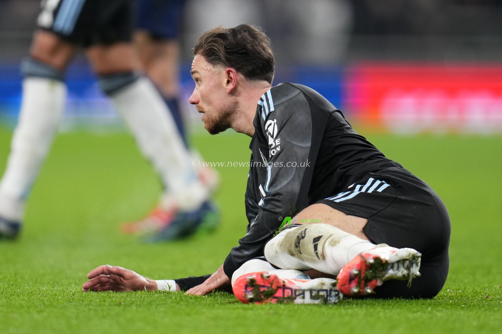 Matty Cash of Aston Villa during the Emirates FA Cup Third Round match Tottenham Hotspur vs Aston Villa at Tottenham Hotspur Stadium, London, United Kingdom, 10th January 2026

(Photo by Harvey Murphy/News Images)