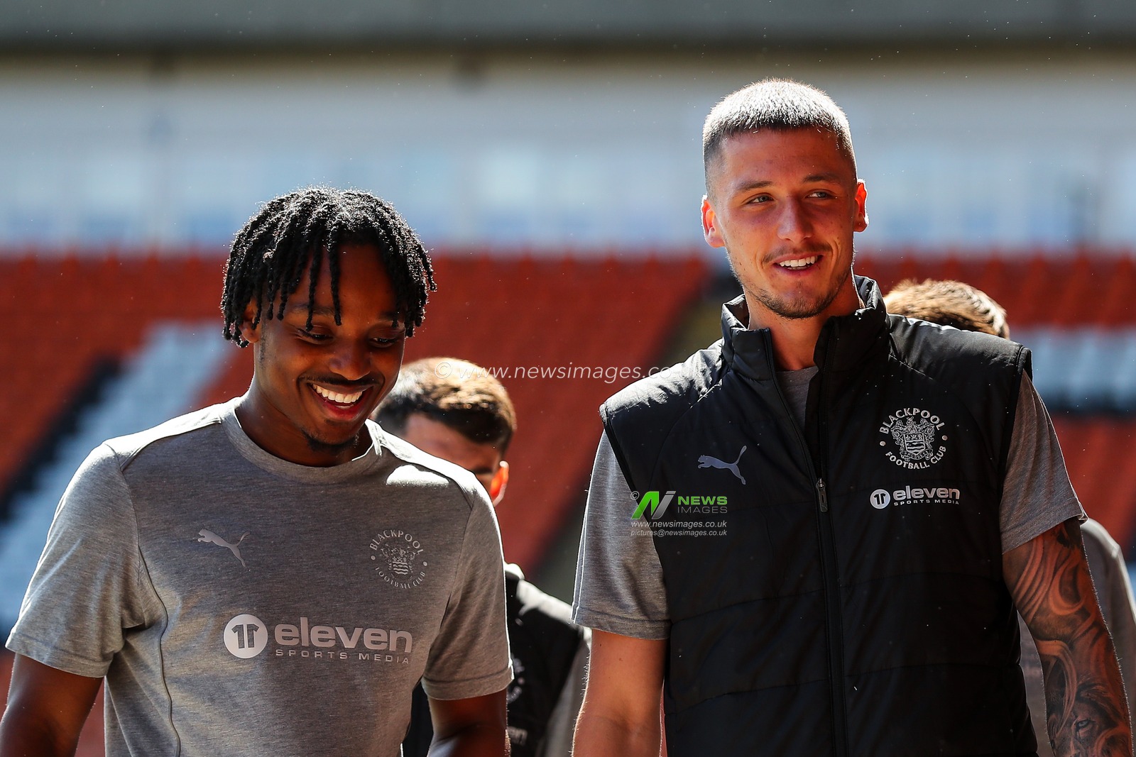 Niall Ennis of Blackpool and Oliver Casey of Blackpool arrives ahead of the Sky Bet League 1 match Blackpool vs Bristol Rovers at Bloomfield Road, Blackpool, United Kingdom, 3rd May 2025

(Photo by Gareth Evans/News Images)