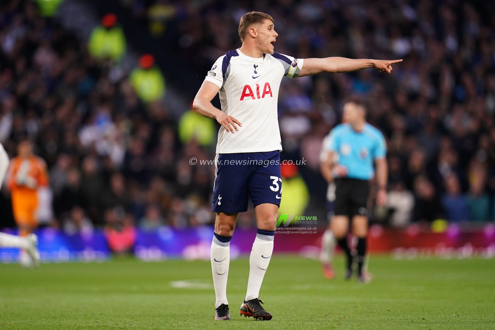 Micky van de Ven of Tottenham Hotspur during the Premier League match Tottenham Hotspur vs Leeds United at Tottenham Hotspur Stadium, London, United Kingdom on 11 May 2026

(Photo by Harvey Murphy/News Images)